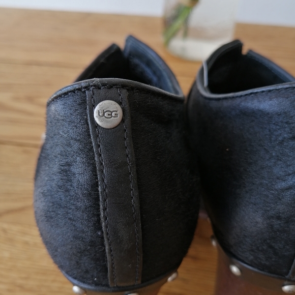 UGG wood heel booties size 6 - Picture 4 of 5